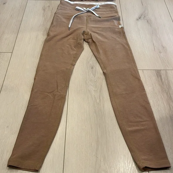 Vuori vibe elevation active bra & leggings set - Picture 6 of 12